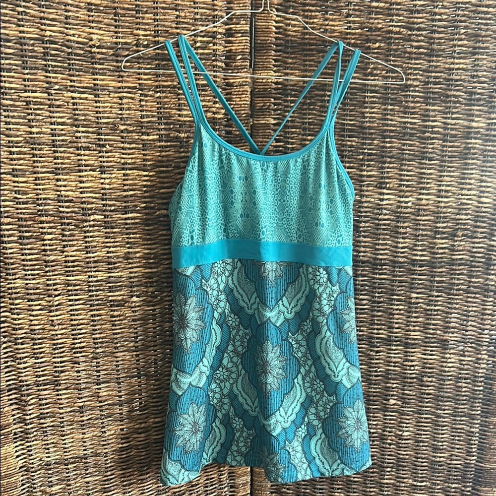 PRANA Yoga tank  - LRG